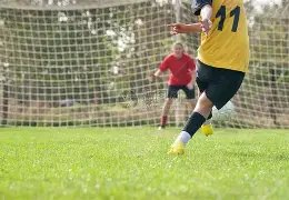 里瓦尔多青,岛盛大登场,踏上中超征,世界杯半决赛,2026世界杯,比赛分析,各队表现,赛事直播