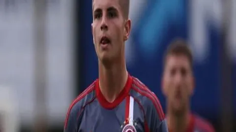 米利唐头球建功，皇家社会2-0完胜皇马，皇马客场连败！